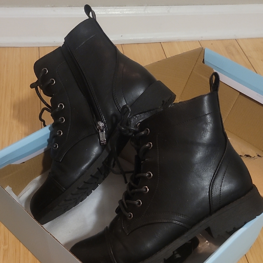 Vepose Black Combat Boots